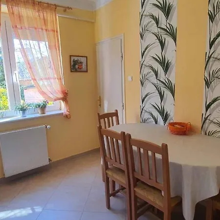 - Balaton 18519 Balatonföldvár