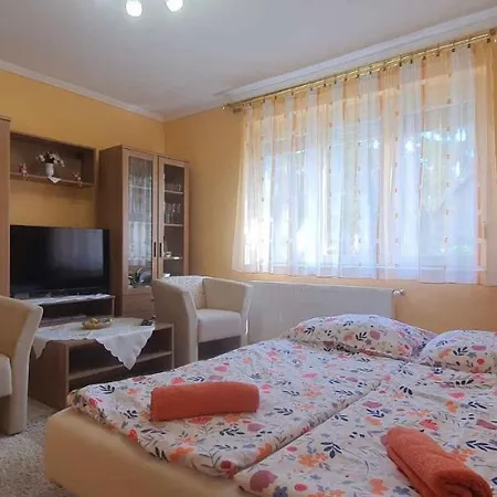 - Balaton 18519 Balatonföldvár