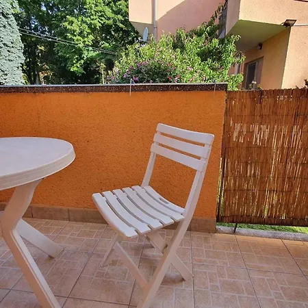 - Balaton 18519 * Balatonföldvár