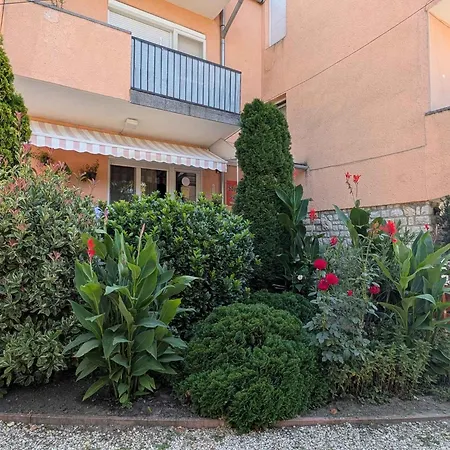 - Balaton 18519 Apartament *