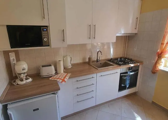 - Balaton 18519 * Balatonföldvár