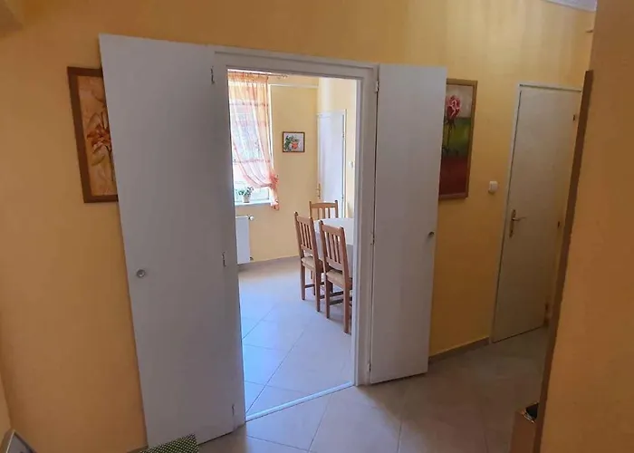 - Balaton 18519 Apartamento Balatonföldvár