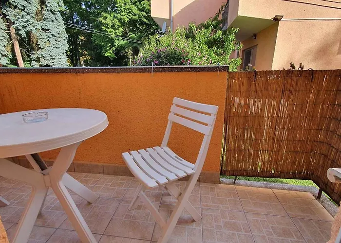 - Balaton 18519 * Balatonföldvár